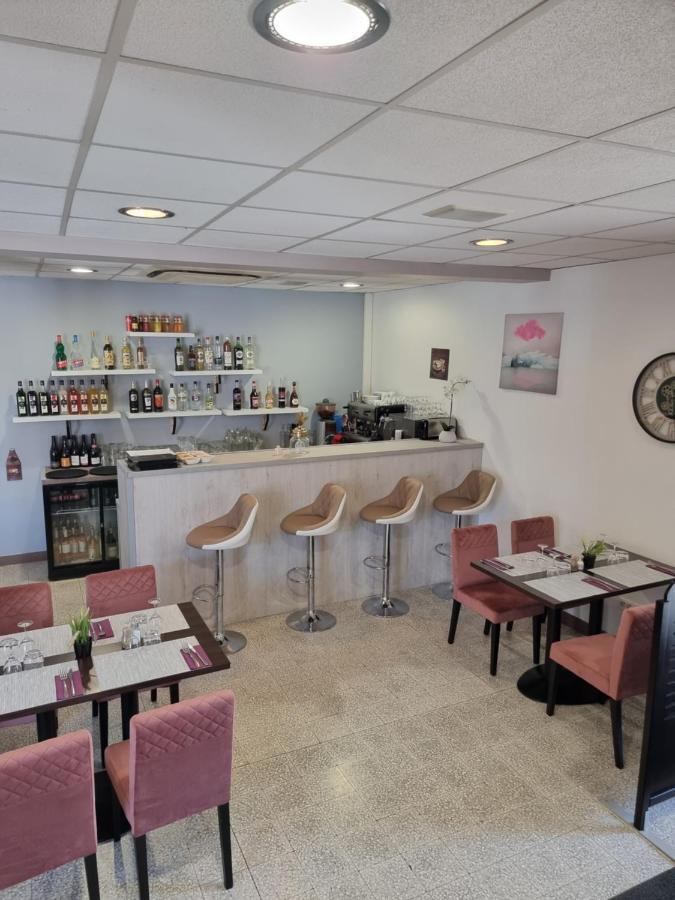Auberge De La Nougatine Eu La Coucourde Luaran gambar