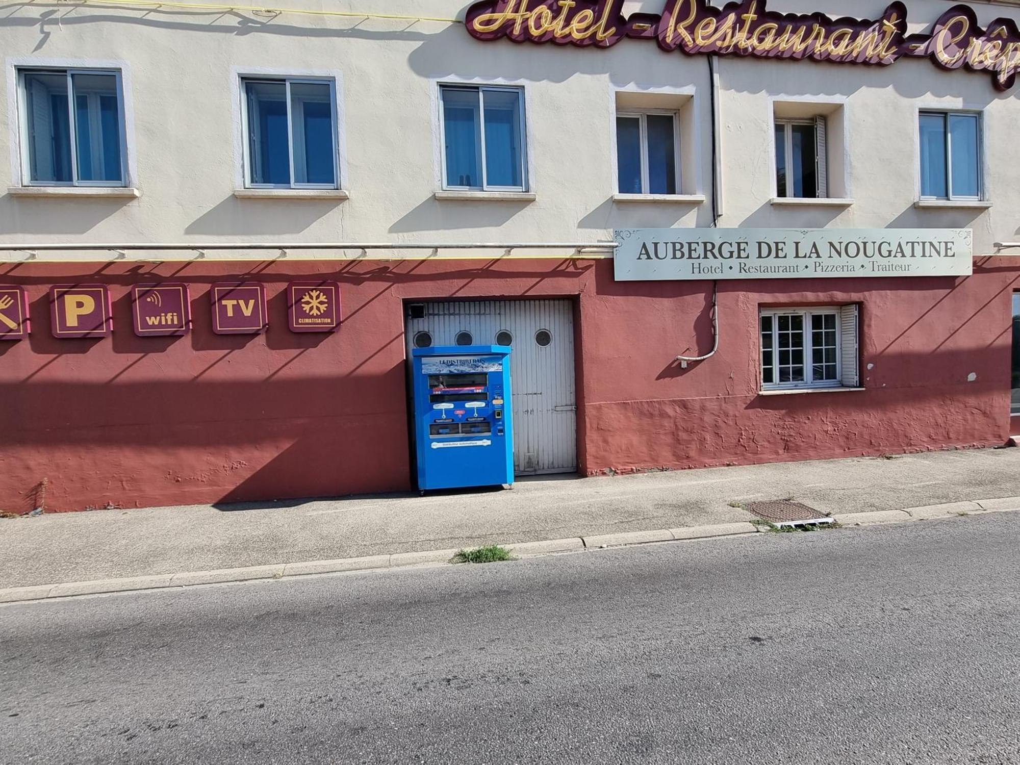 Auberge De La Nougatine Eu La Coucourde Luaran gambar